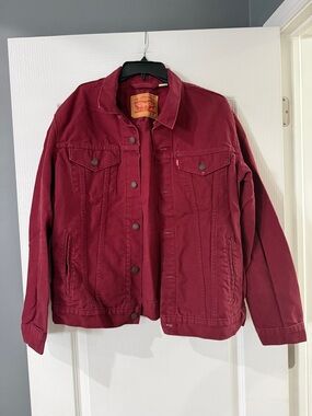 Levi's Women's Maroon/Burgandy Denim Trucker Jacket Size XL